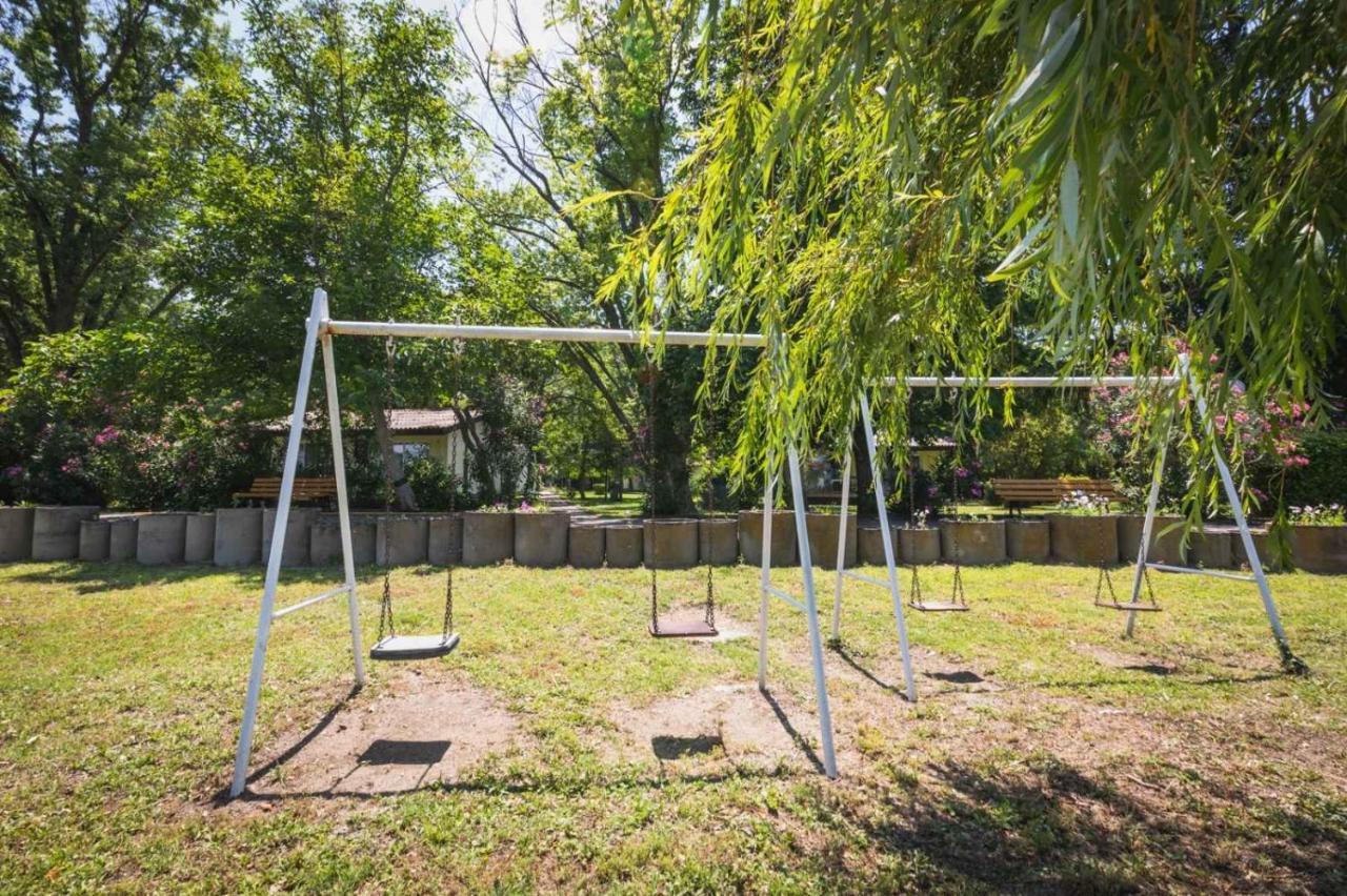סטאר דויירן Fuk-Tak'S Bungalow מראה חיצוני תמונה